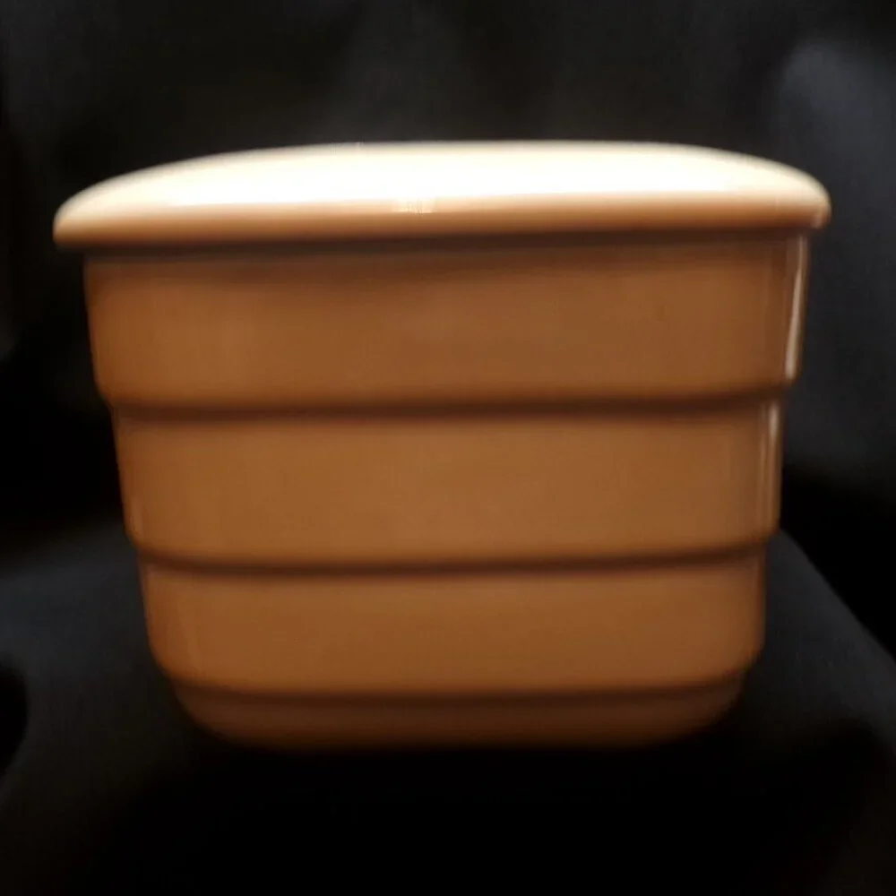 Vintage Hall Pottery Hot Point Refrigerator Dish